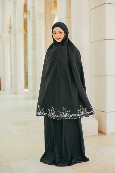 Telekung Sulam Kerawang Black